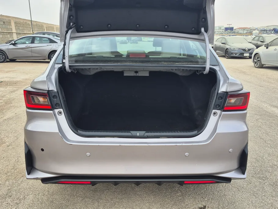 تويوتا يارس Y 2024 