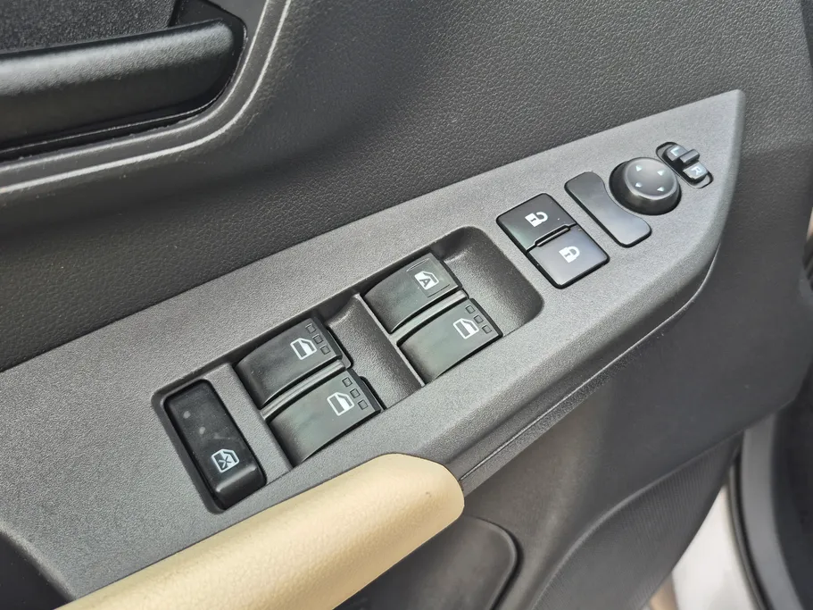 تويوتا يارس Y 2024 