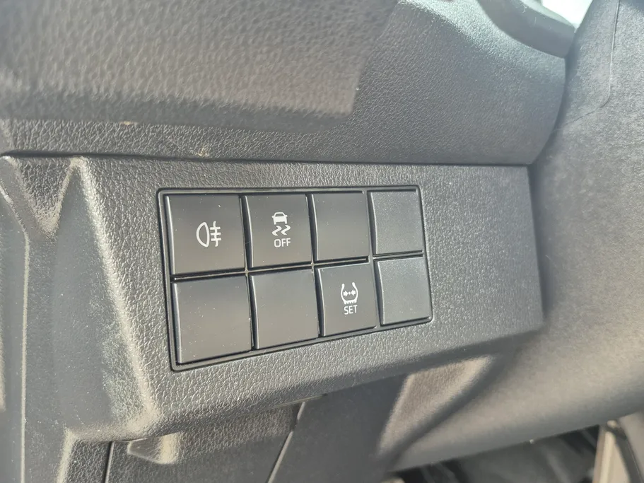 تويوتا يارس Y 2024 