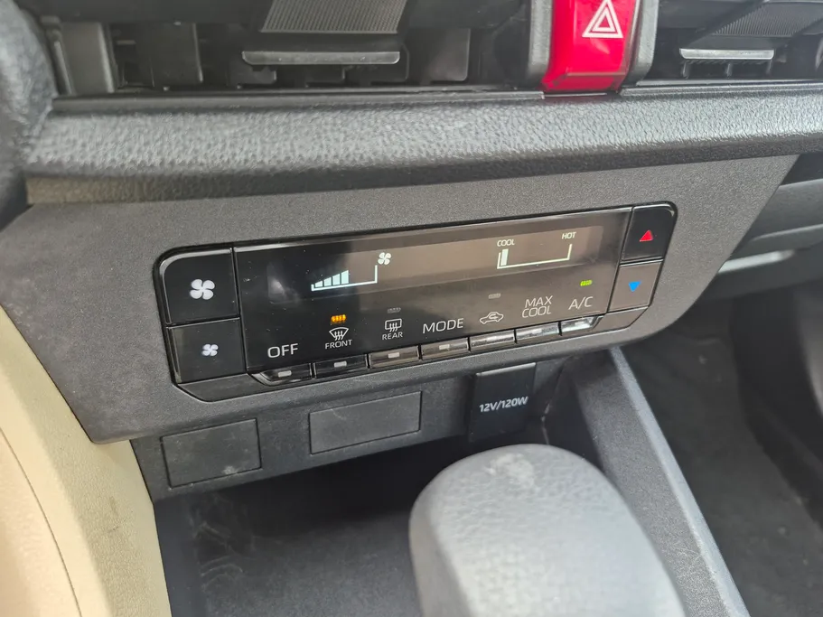 تويوتا يارس Y 2024 