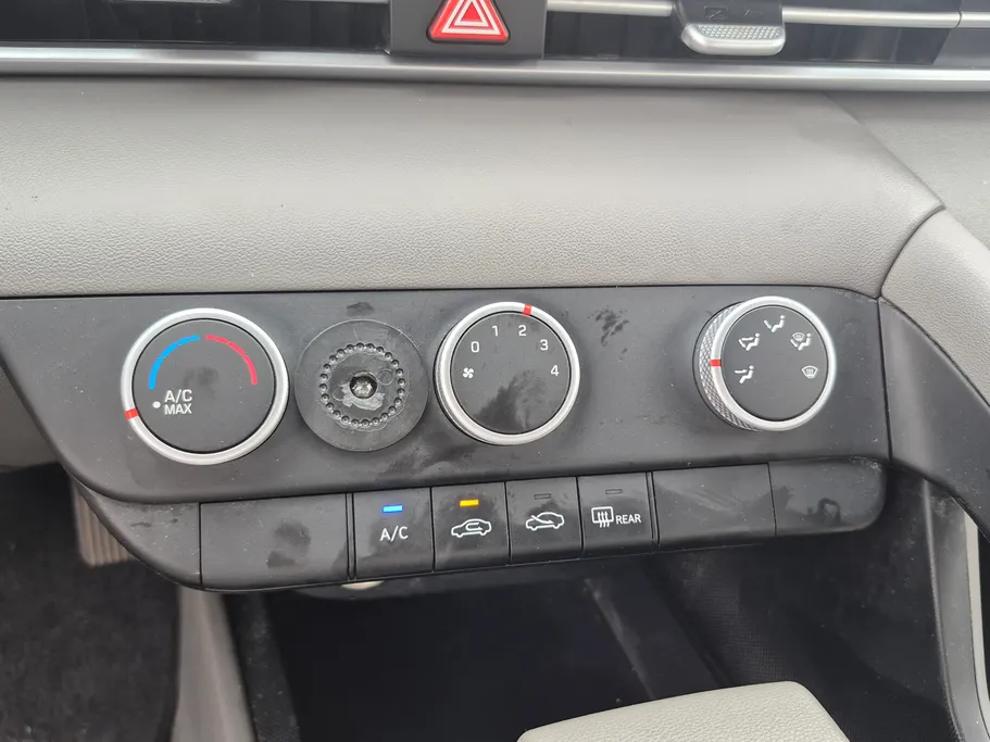 2023 Hyundai Elantra Fleet 