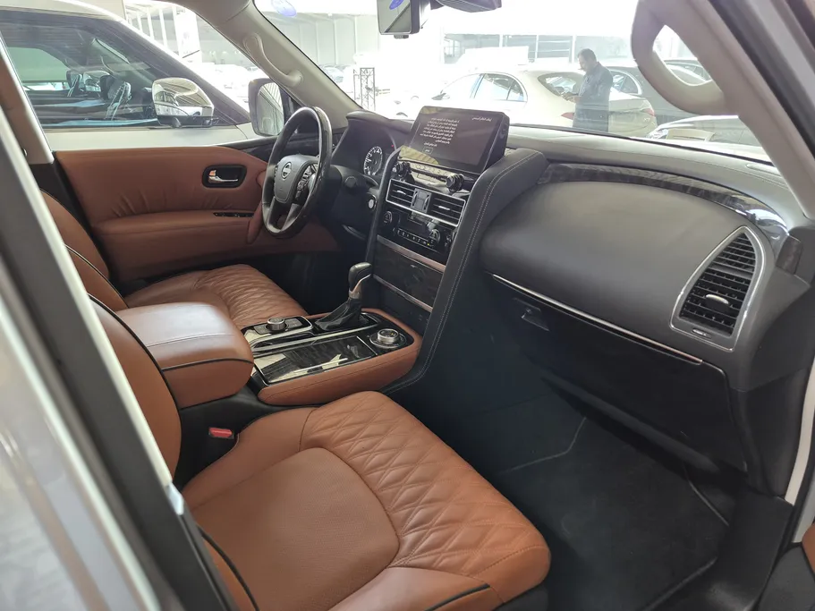 نيسان باترول SE Platinum 2024 