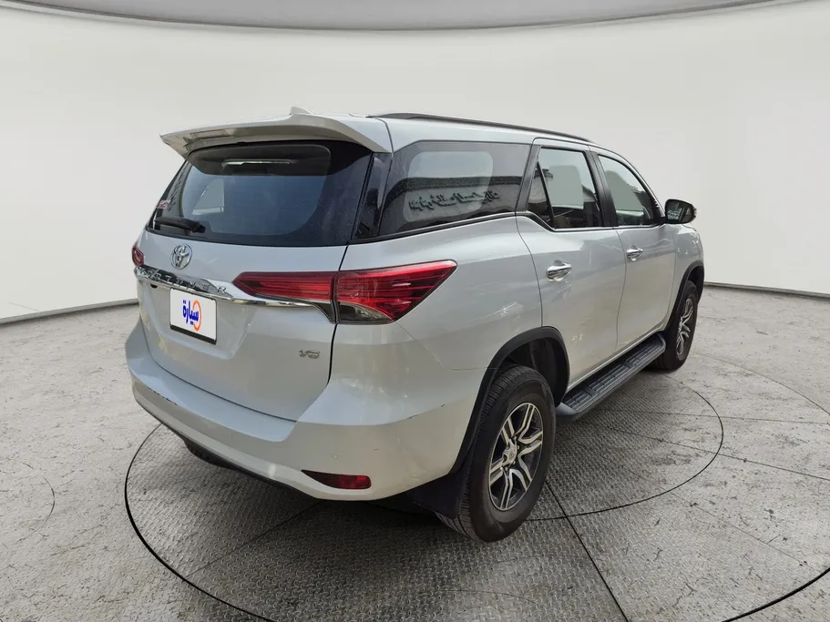 تويوتا فورتشنر VX1 2023 