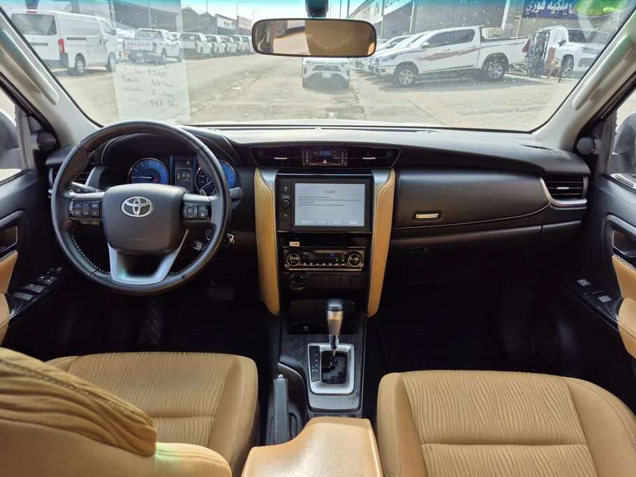 تويوتا فورتشنر VX1 2023 