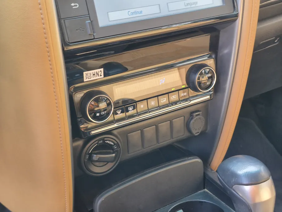 تويوتا فورتشنر VX1 2023 