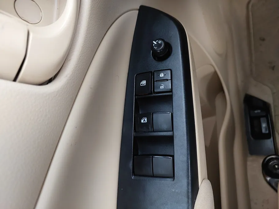 2020 Toyota Yaris  Y 