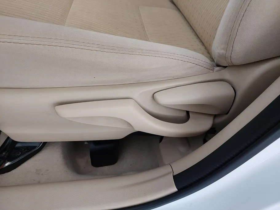 2020 Toyota Yaris  Y 