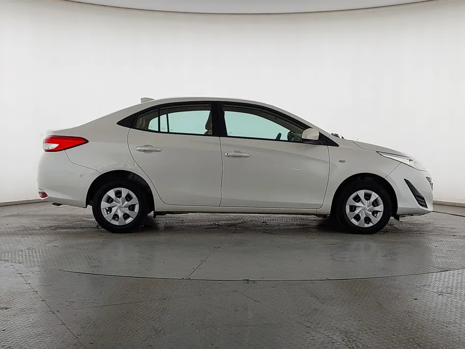 2020 Toyota Yaris  Y 