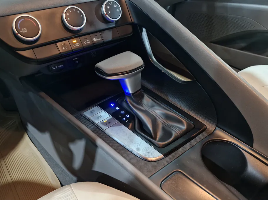 2024 Hyundai Elantra Fleet 