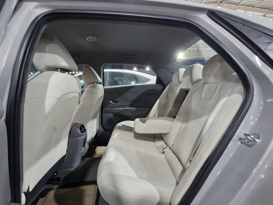 2024 Hyundai Elantra Fleet 