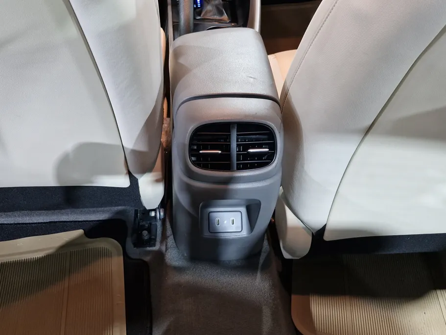 2024 Hyundai Elantra Fleet 