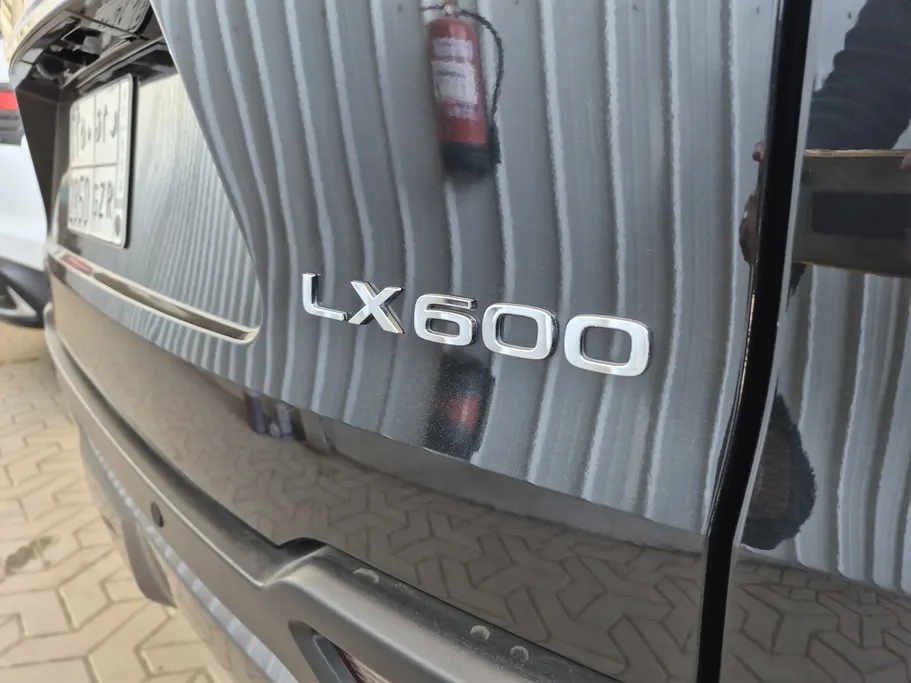 لكزس LX 600 2024 