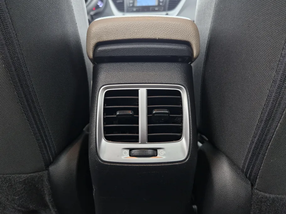 هيونداي اكسنت سمارت 2023 