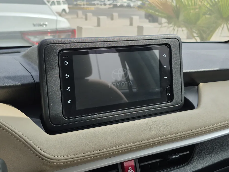 تويوتا يارس Y 2024 