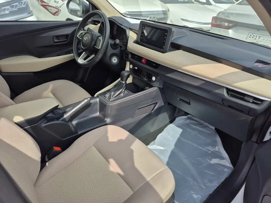 تويوتا يارس Y 2024 