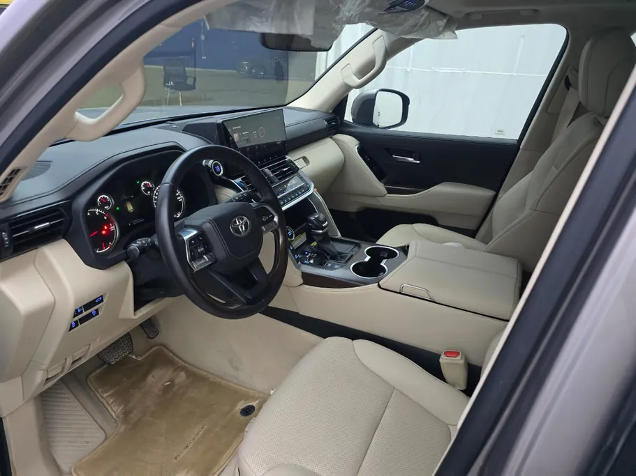 تويوتا لاندكروزر GXR 2023 