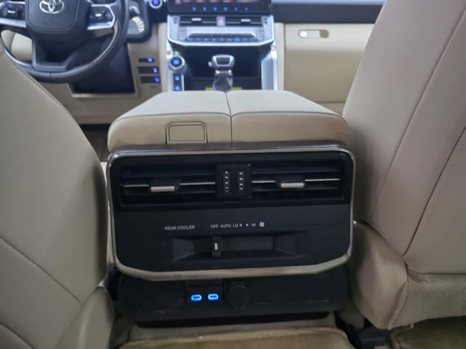 تويوتا لاندكروزر GXR 2023 