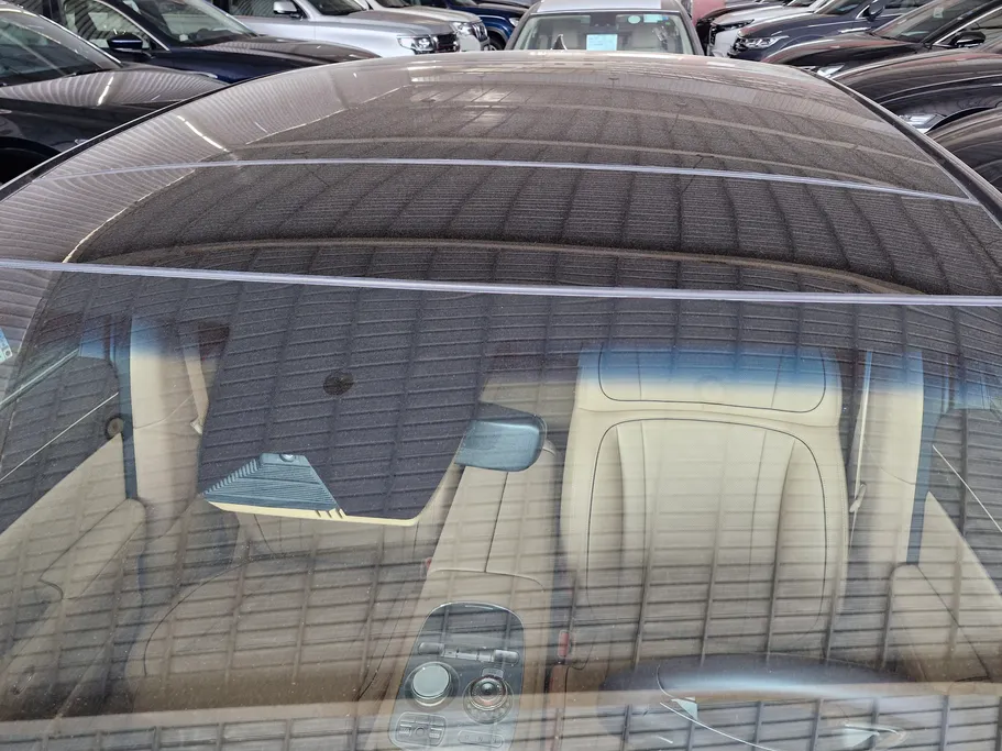 2025 Genesis G90 Royal 