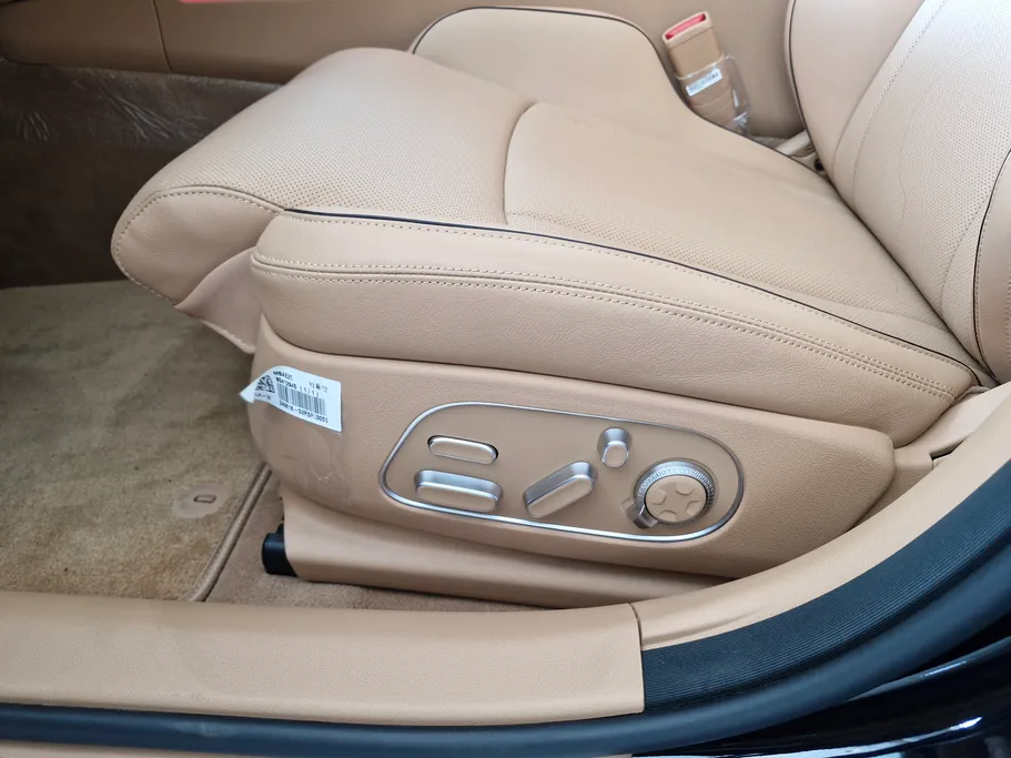 2025 Genesis G90 Royal 