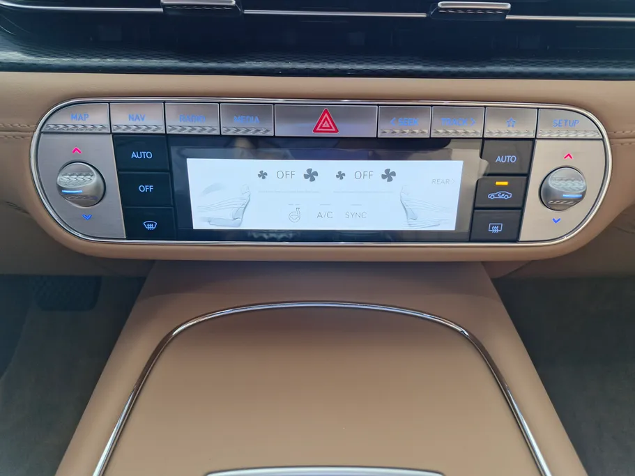 2025 Genesis G90 Royal 