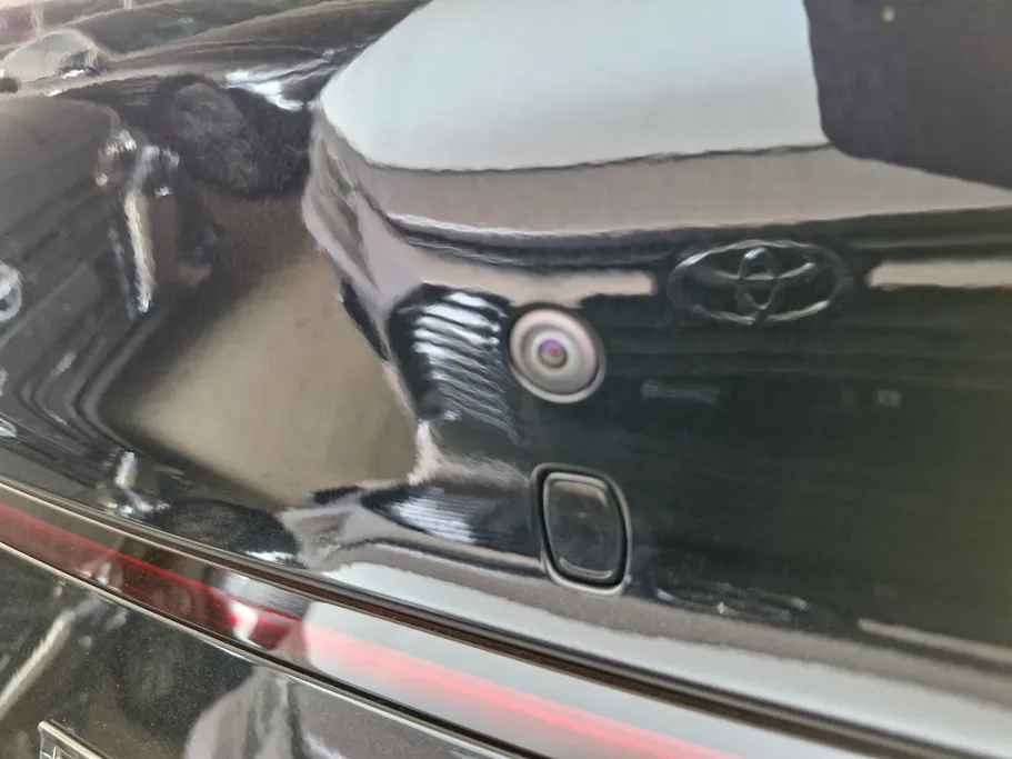 2025 Genesis G90 Royal 