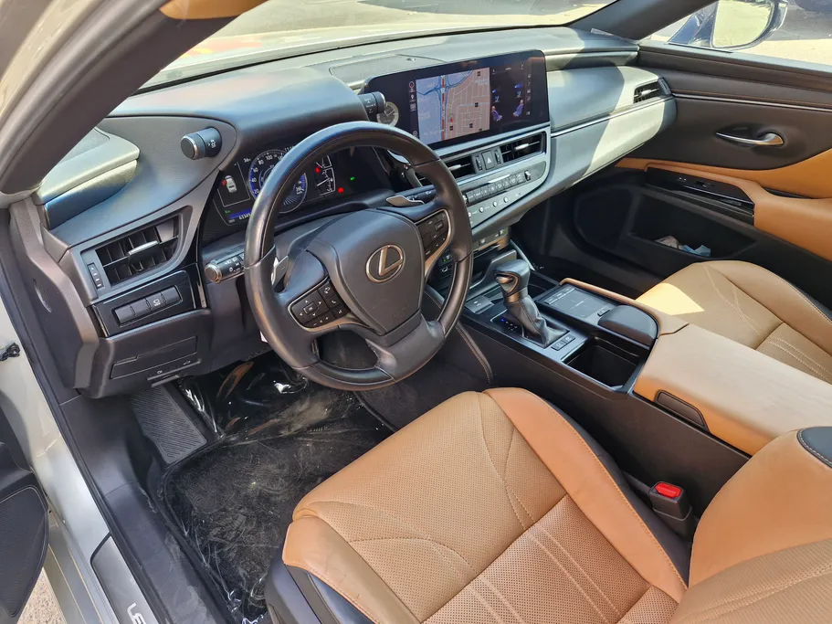 لكزس ES 300 HH Hybrid Executive 2022 