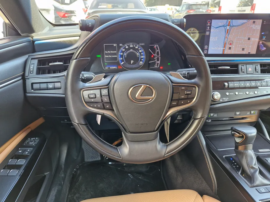 لكزس ES 300 HH Hybrid Executive 2022 