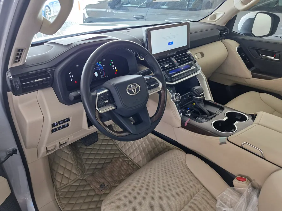 تويوتا لاندكروزر GXR-S 2025 