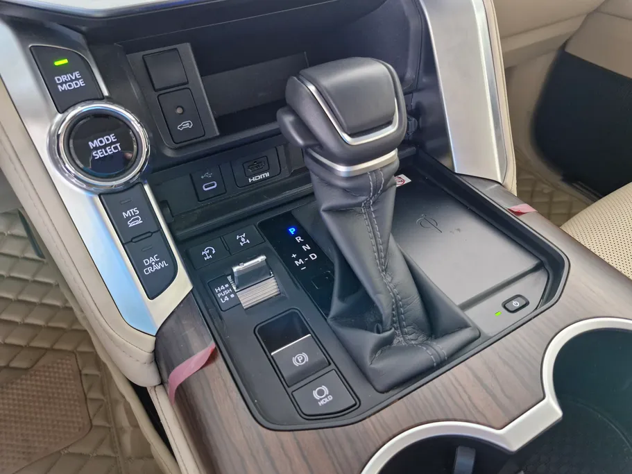 تويوتا لاندكروزر GXR-S 2025 