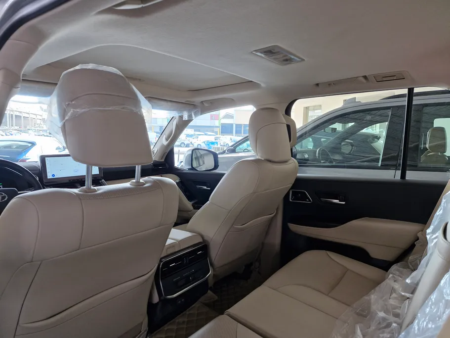 تويوتا لاندكروزر GXR-S 2025 