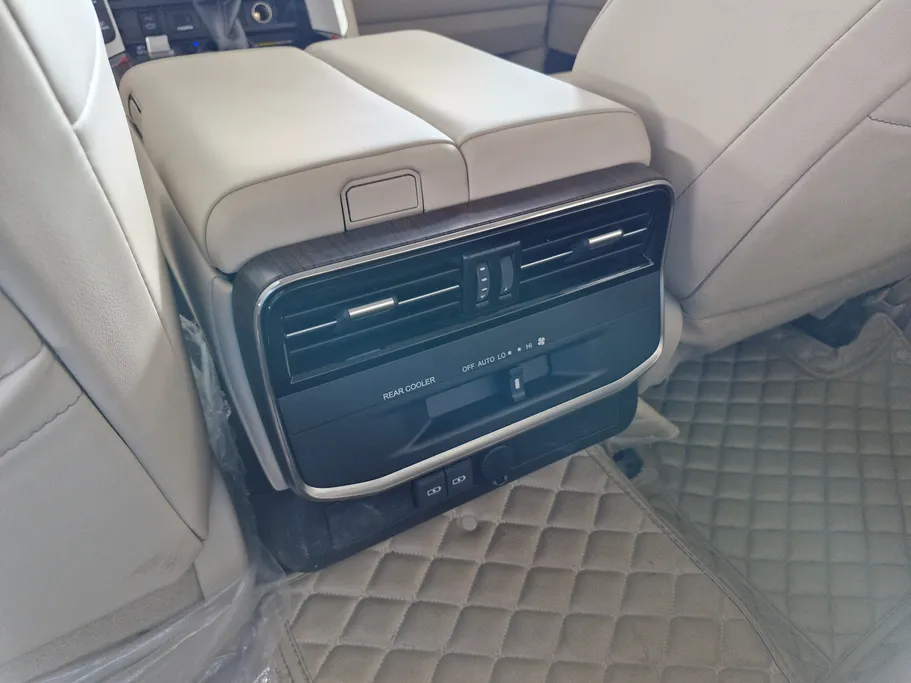 تويوتا لاندكروزر GXR-S 2025 