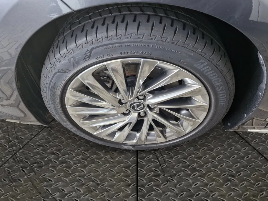 2025 Lexus ES 350 CC Elite 