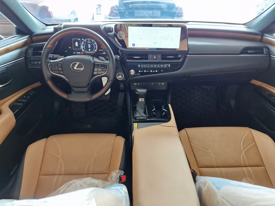 2025 Lexus ES 350 CC Elite 