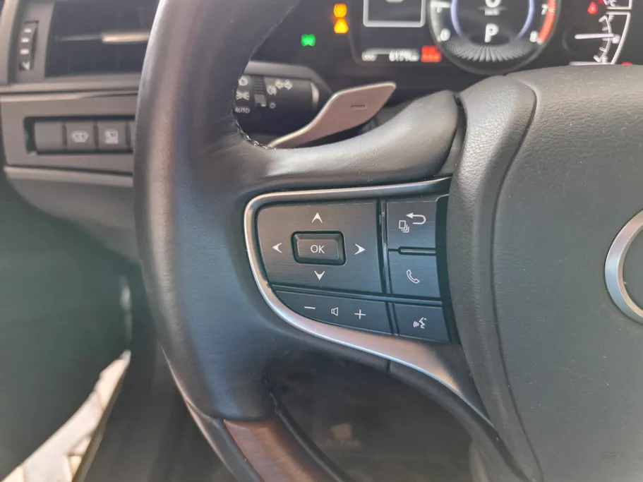 2025 Lexus ES 350 CC Elite 