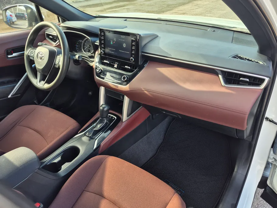 2023 Toyota Corolla Cross LE HEV 