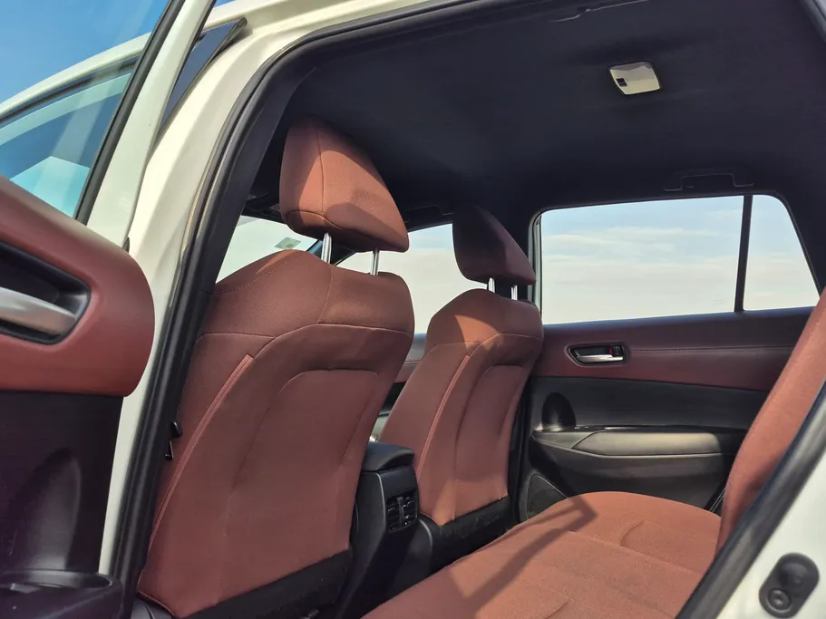 2023 Toyota Corolla Cross LE HEV 