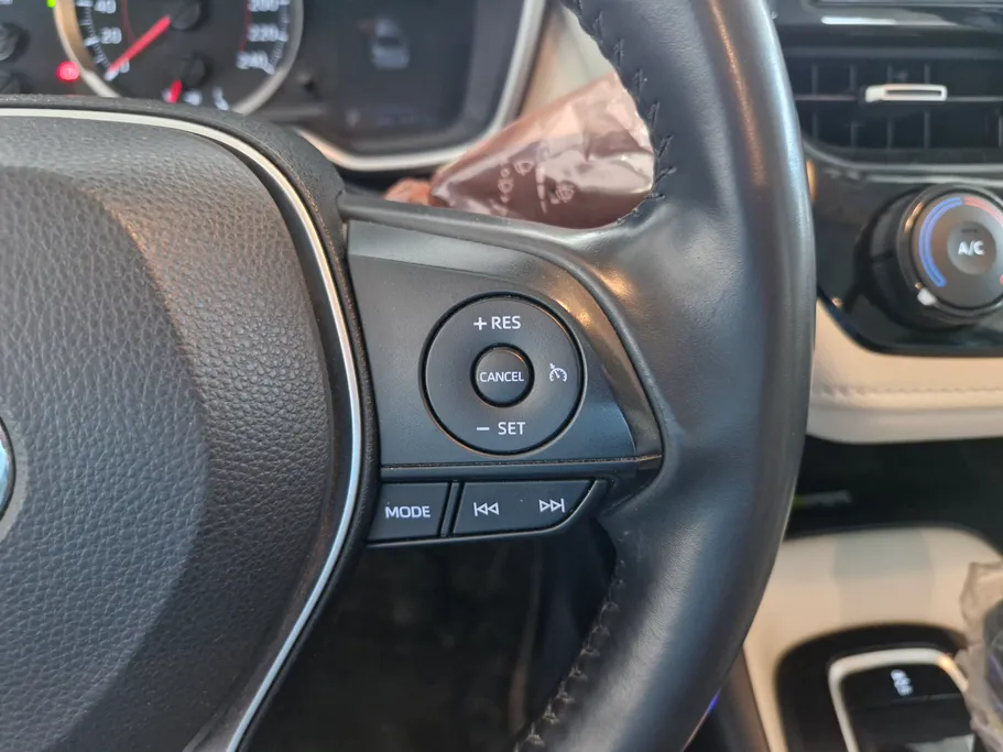 تويوتا كورولا GLI Moonroof 2024 