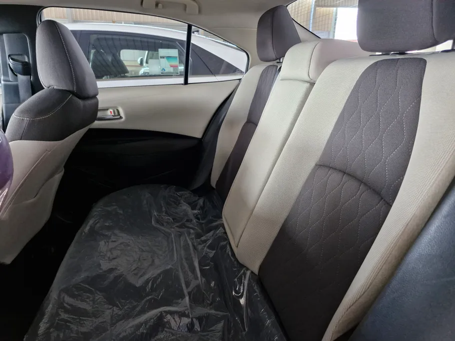 تويوتا كورولا GLI Moonroof 2024 