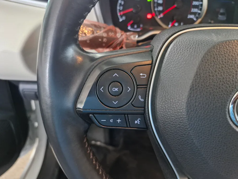 تويوتا كورولا GLI Moonroof 2024 