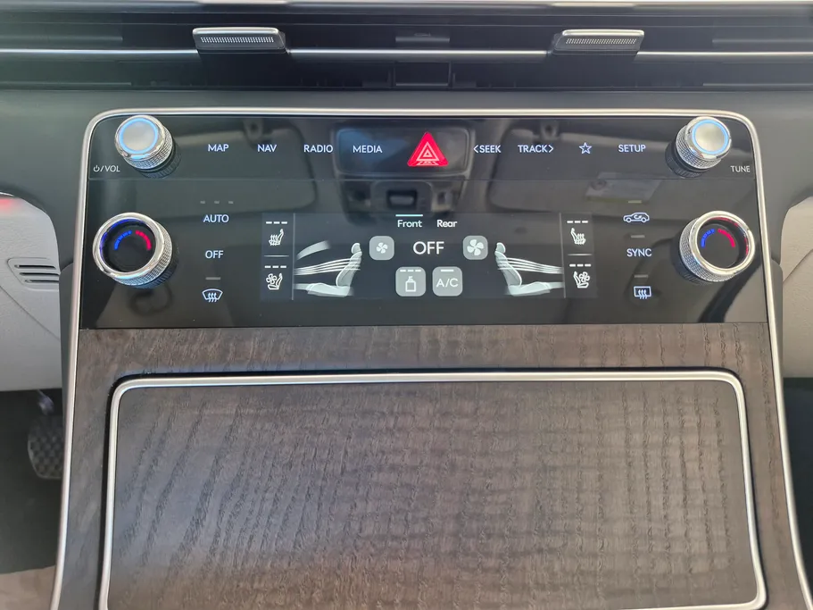 جينيسيس GV80 Royal 2026 