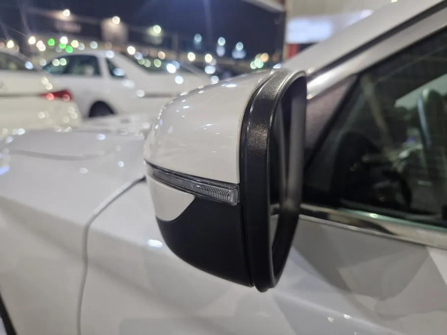 بي ام دبليو الفئة الخامسة 520i 2020 