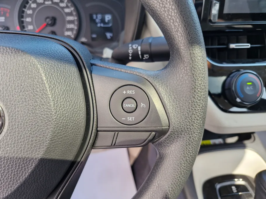 تويوتا كورولا XLI Executive Moonroof 2025 