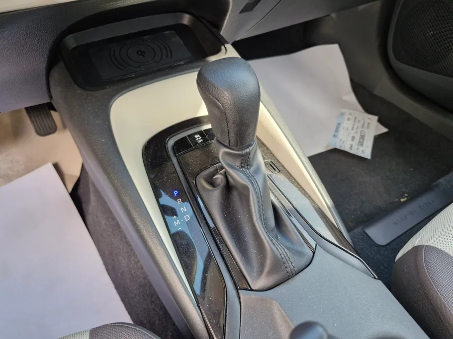 تويوتا كورولا XLI Executive Moonroof 2025 