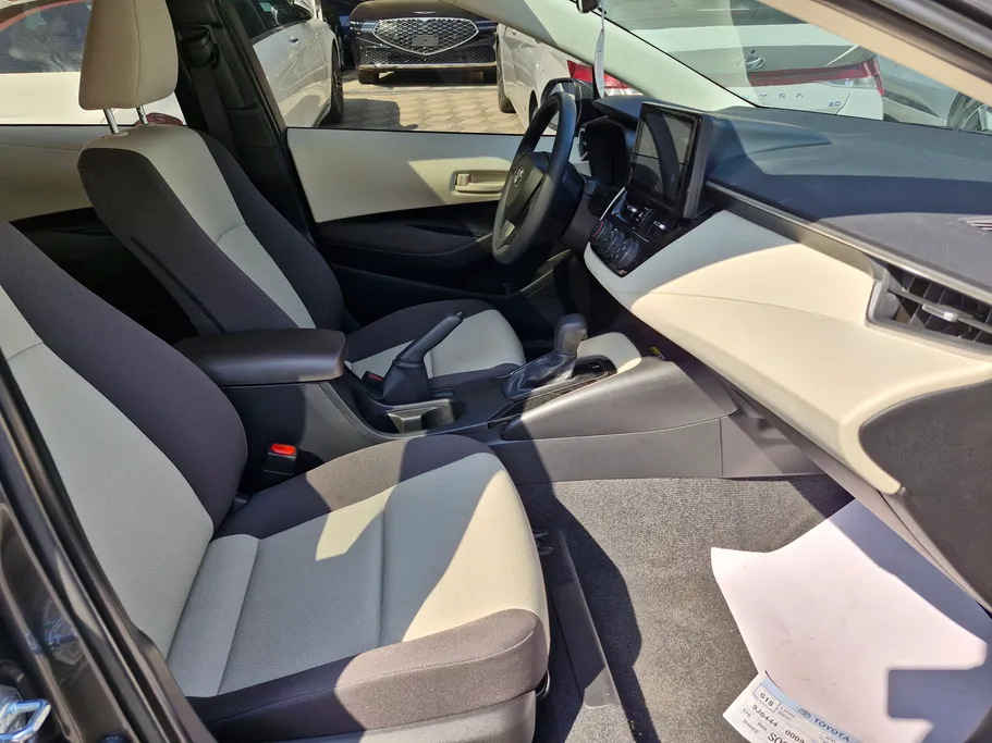 تويوتا كورولا XLI Executive Moonroof 2025 