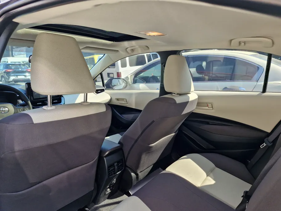 تويوتا كورولا XLI Executive Moonroof 2025 