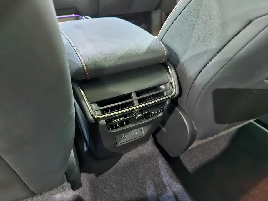 فورد تورس تيتانيوم الإصدار الجديد 2026 