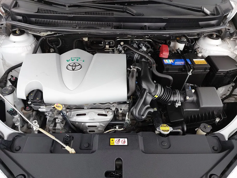 2022 Toyota Yaris  Y FLT 