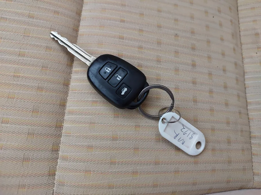 2022 Toyota Yaris  Y FLT 