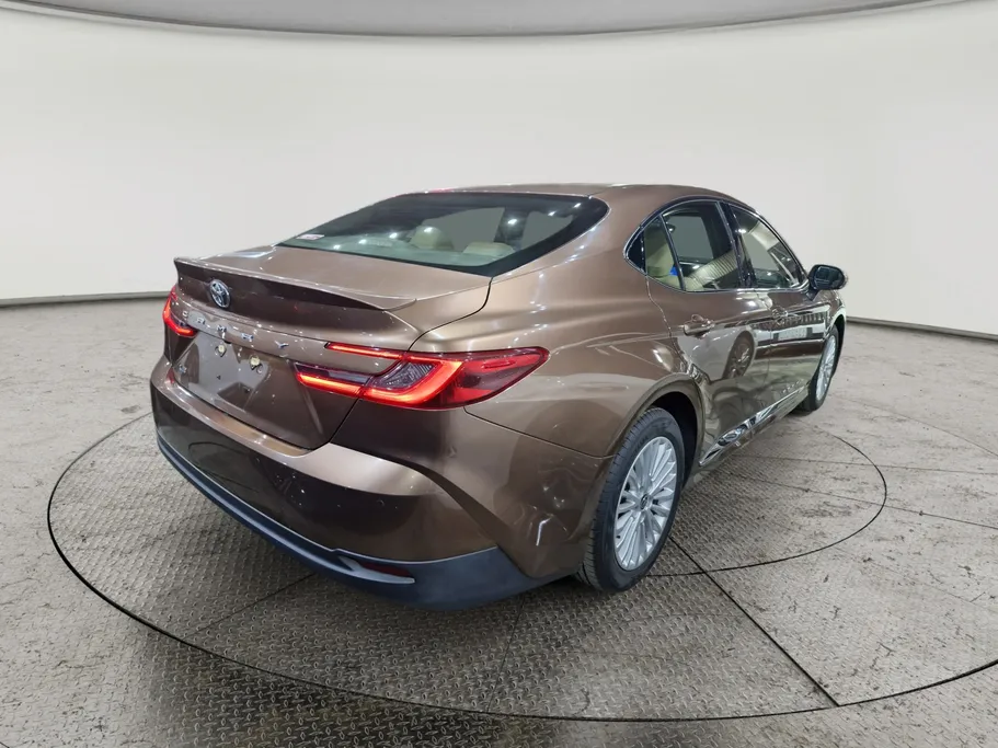 تويوتا كامري LE 2025 