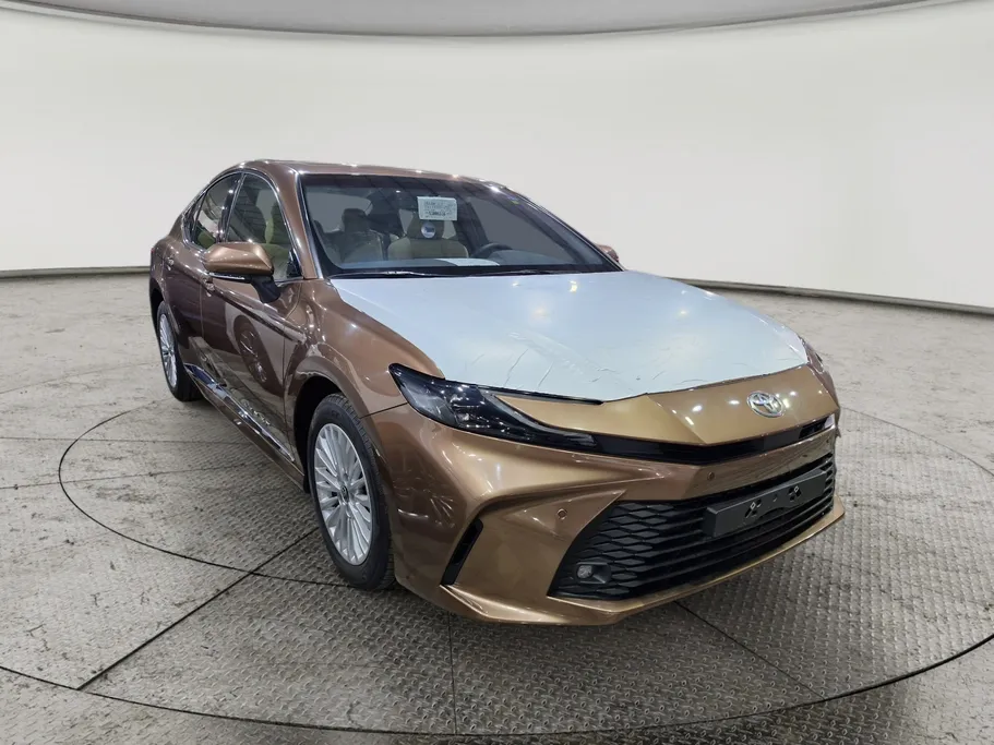 تويوتا كامري LE 2025 